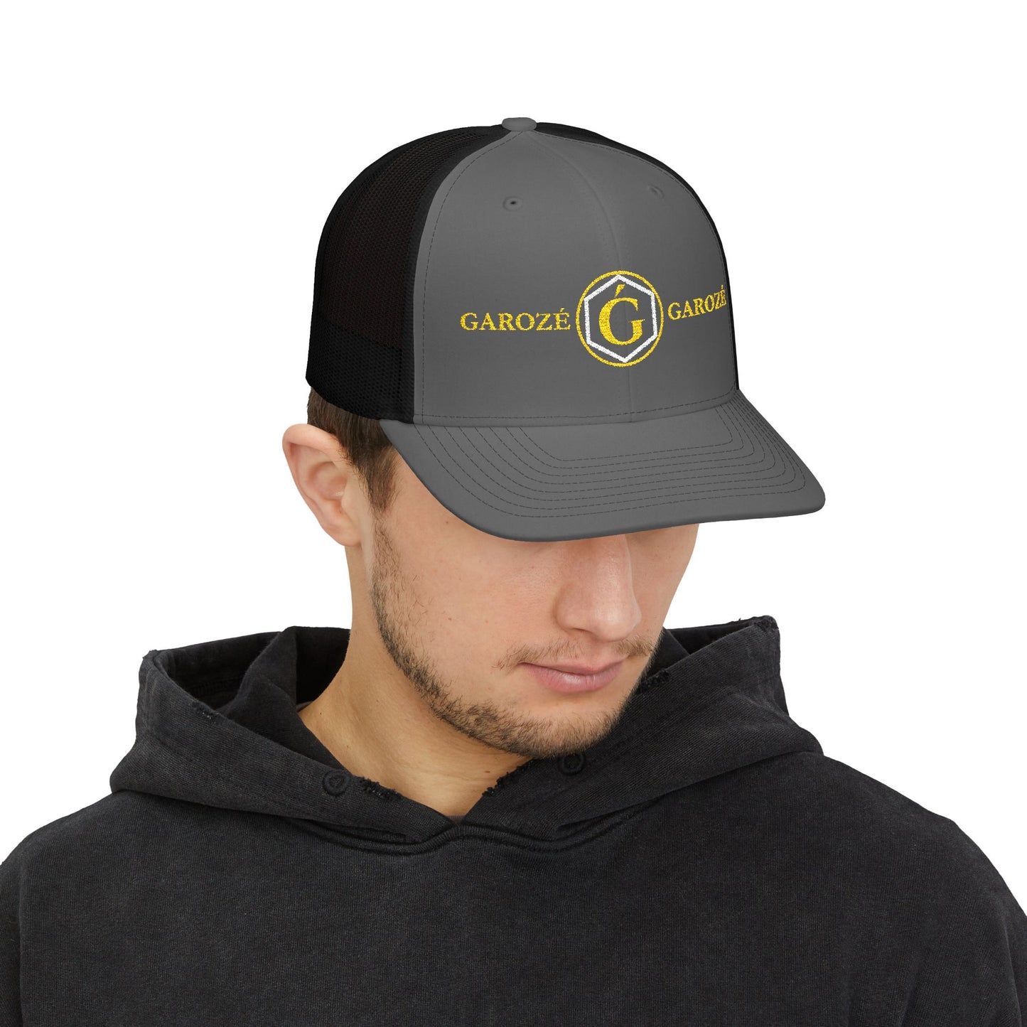 GAROZÉ Premium Snapback Trucker Cap | Gorra Trucker Premium Bordada
